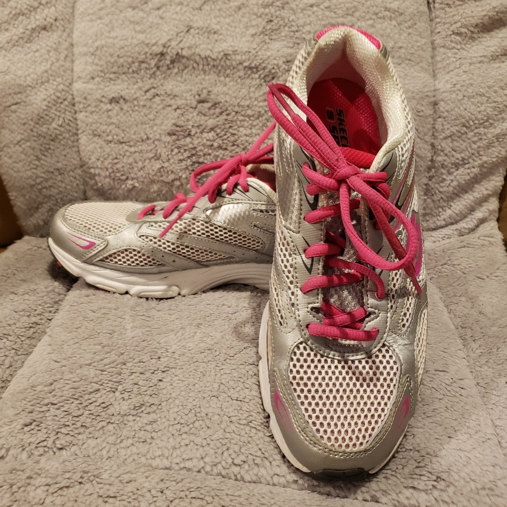 Skechers Women's Athletic Shoes - Silver and Hot Pink Size 8.5